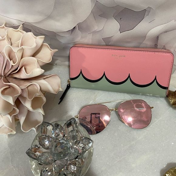 KATE Spade Leather Wallet - Picture 5 of 7